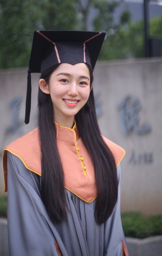 中央美院“学士服”美上热搜！网友：这是什么神仙设计？