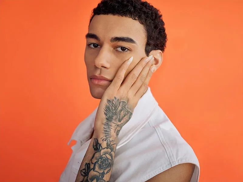 CK选“最政治正确的模特”，反而翻车了