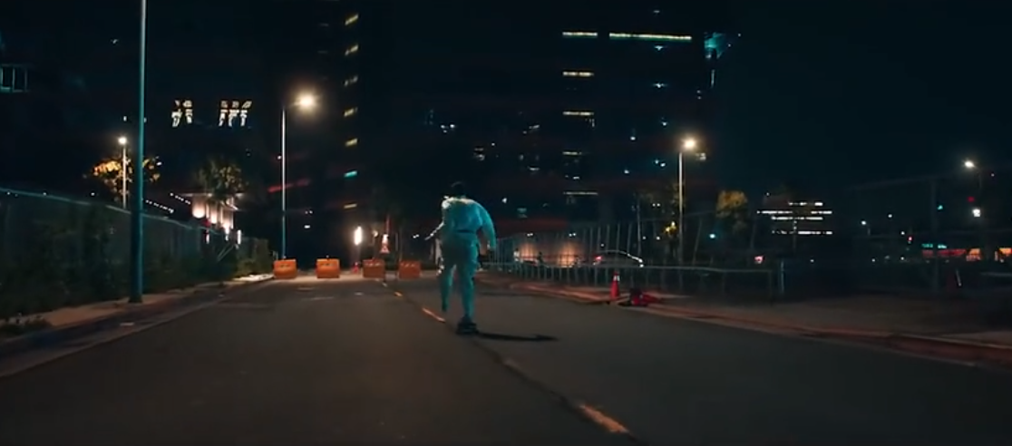 别看背面，看正面！这支运动风的药品广告超燃超给力！