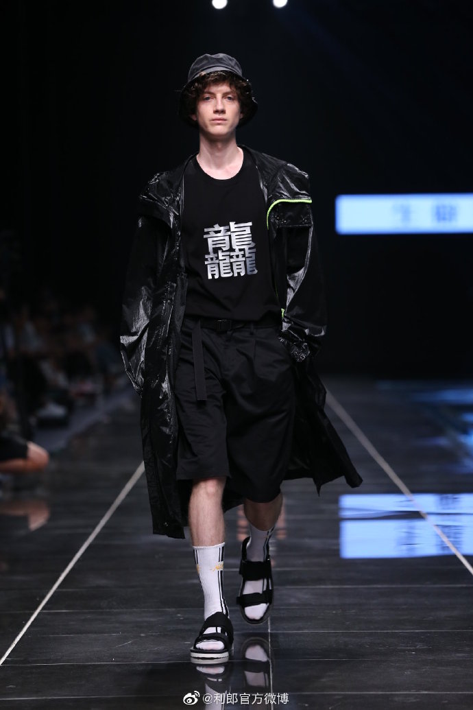 国民男装品牌变身时髦精，网感强，戏路广！