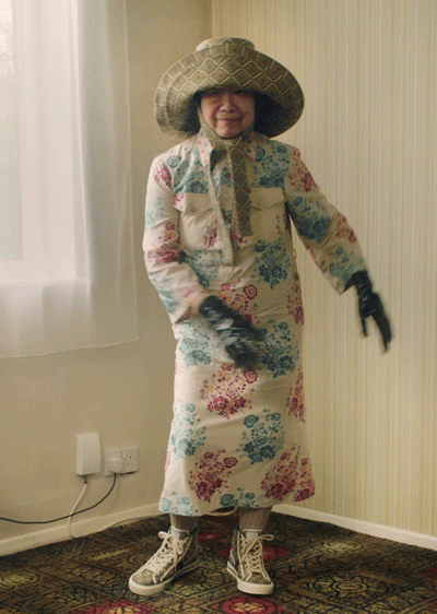 奢侈品广告频现爷爷奶奶，营销的“老年时代”要来临？