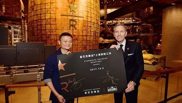 星巴克上海老店变身“咖啡星球”，还举办了艺术展