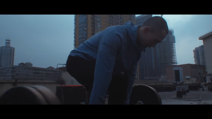 沃尔沃×五条人：管他怎么跑，跑就对了！