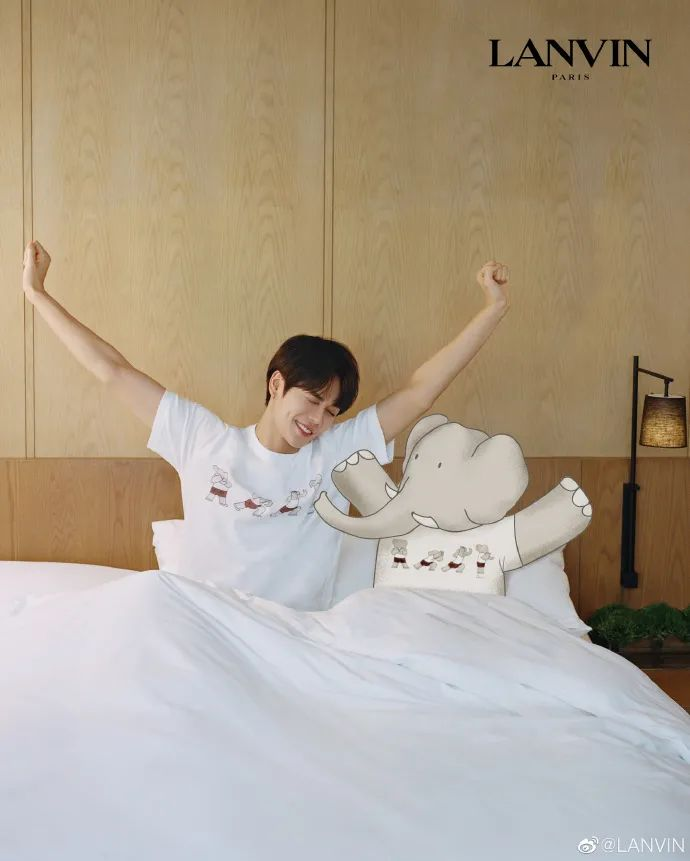 浪凡玩转二次元，这个奢侈品牌不是一般的浪