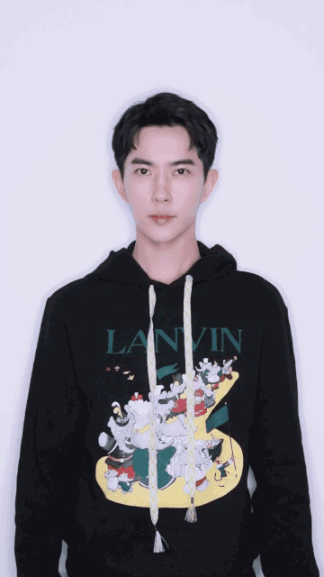 浪凡玩转二次元，这个奢侈品牌不是一般的浪