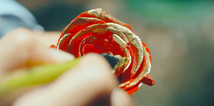 百乐文具沙雕广告片，不分青红皂白哪都能写