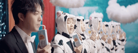 认养一头牛：我们刚刚邀请李云迪给牛老板办了一场年会