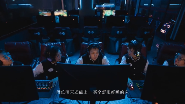 慕思组了个「女团」，第一首歌就给我听困了