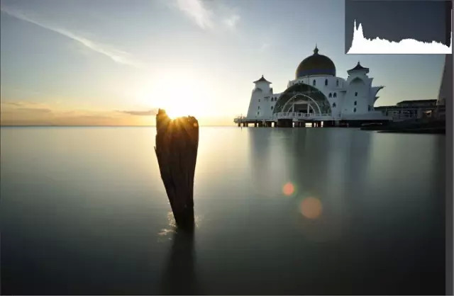 两招解决大光比难题 包围曝光与曝光合成技术详解