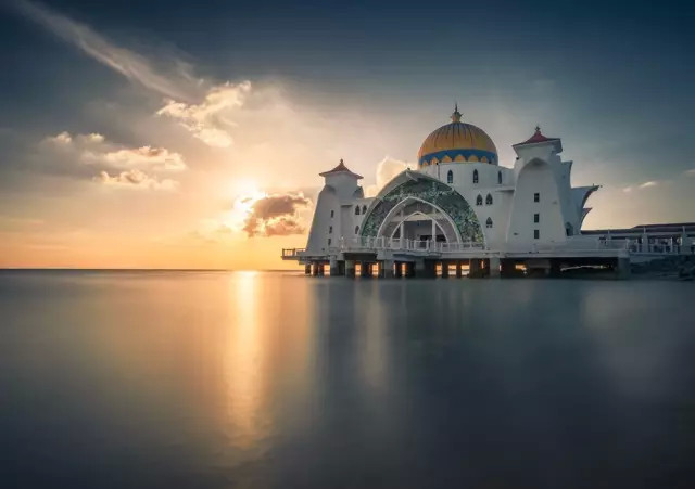 两招解决大光比难题 包围曝光与曝光合成技术详解