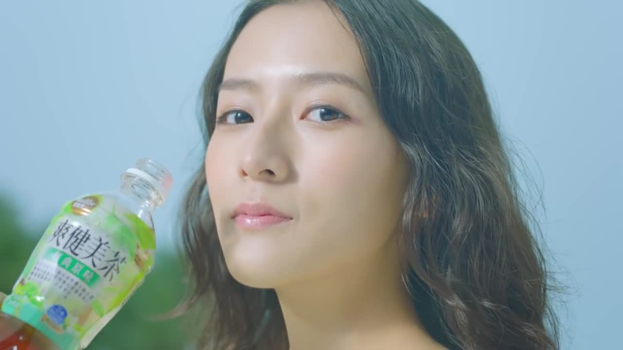 爽健美茶 TVC广告